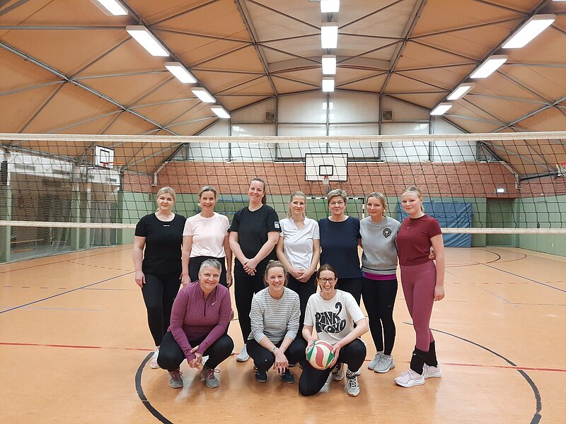 Mannschaftsfoto_TSV_Volleyball_Damen_2026_03